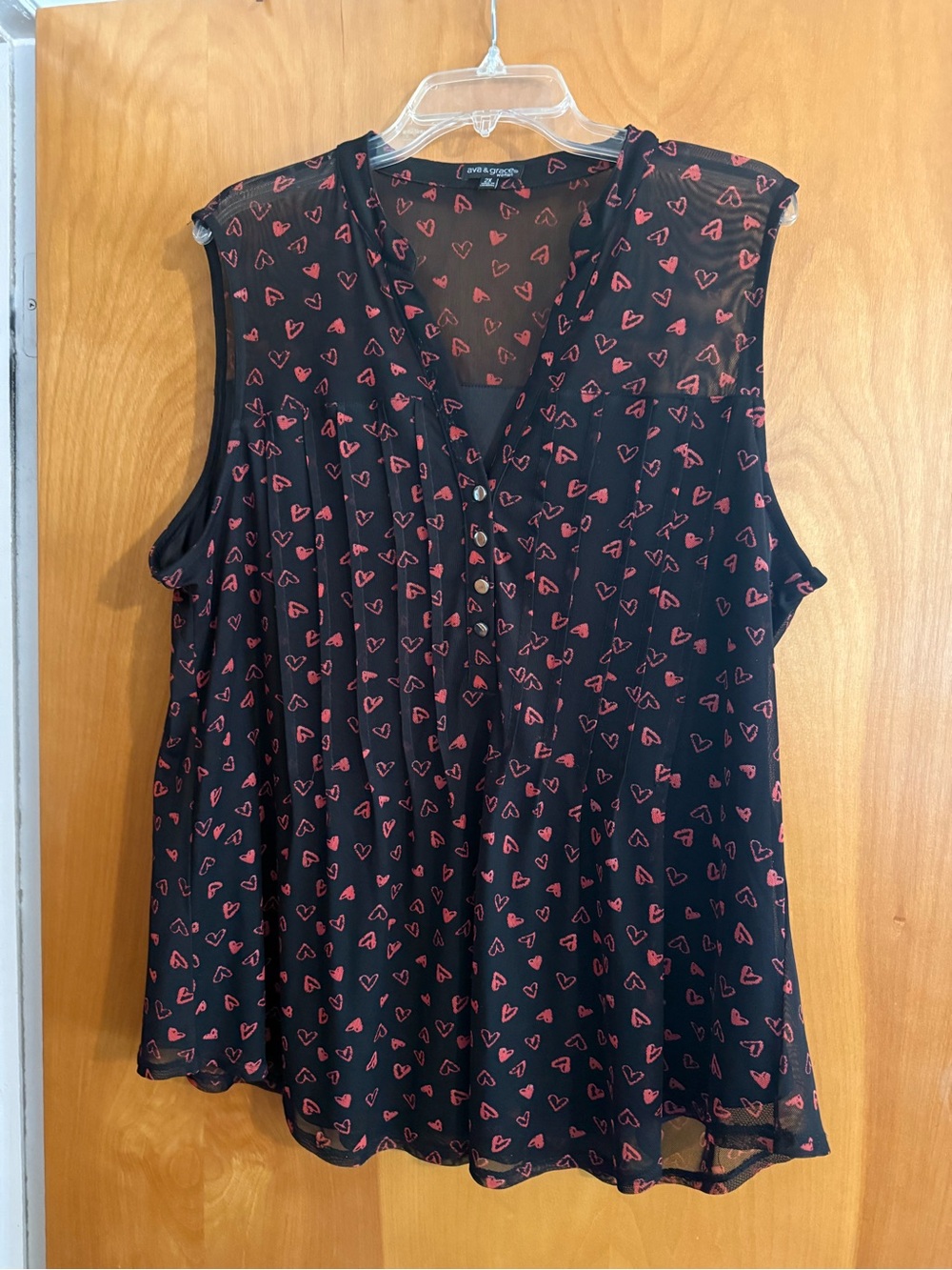 Ava & Grace Black Sleeveless V-Neck Camisole with Red Heart Print